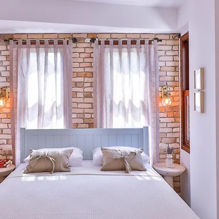 50 Meters To The Long Bazaar In Lavantakas 1 Square Appartement