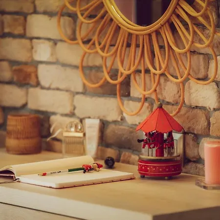 50 Meters To The Long Bazaar In Lavantakas 1 Square Appartement *