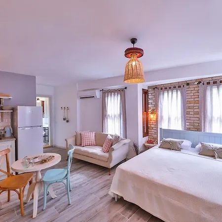 Lejlighed 50 Meters To The Long Bazaar In Lavantakas 1 Square Kaş