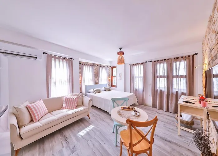 50 Meters To The Long Bazaar In Lavantakas 1 Square 아파트