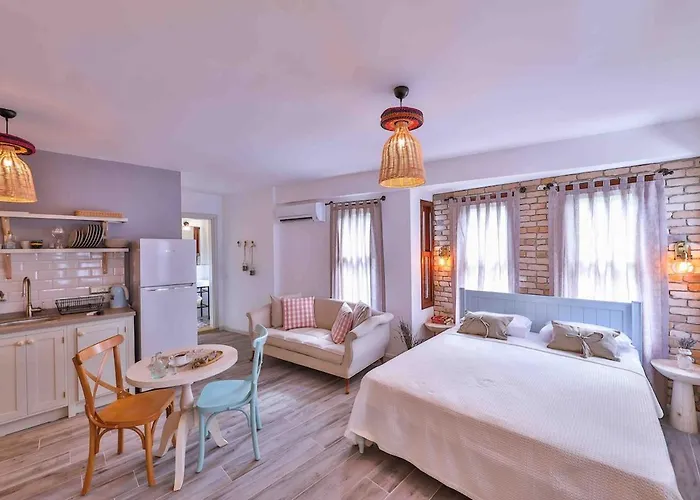 50 Meters To The Long Bazaar In Lavantakas 1 Square * 카스