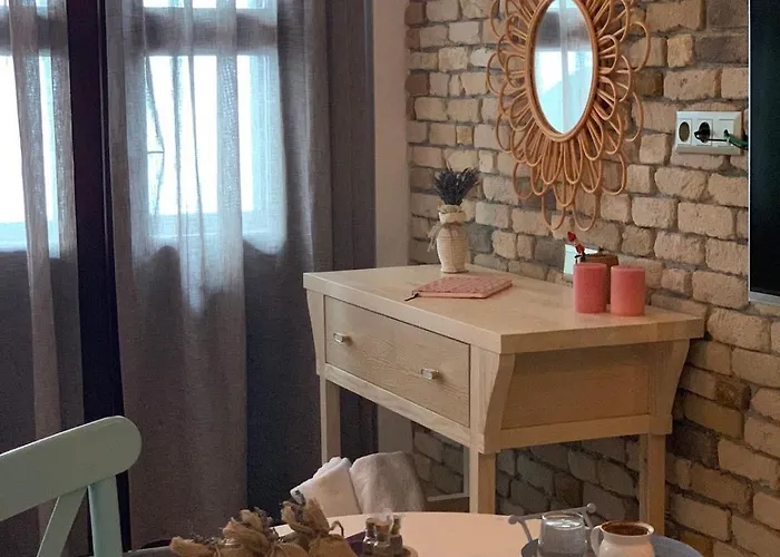 아파트 50 Meters To The Long Bazaar In Lavantakas 1 Square *